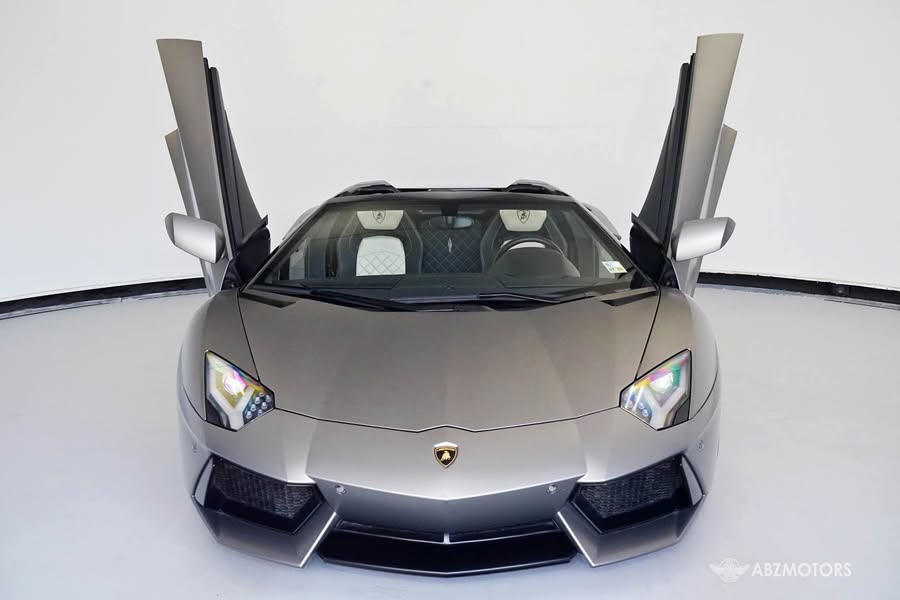 2015 Lamborghini Aventador - LP 700-4 Coupe 2D