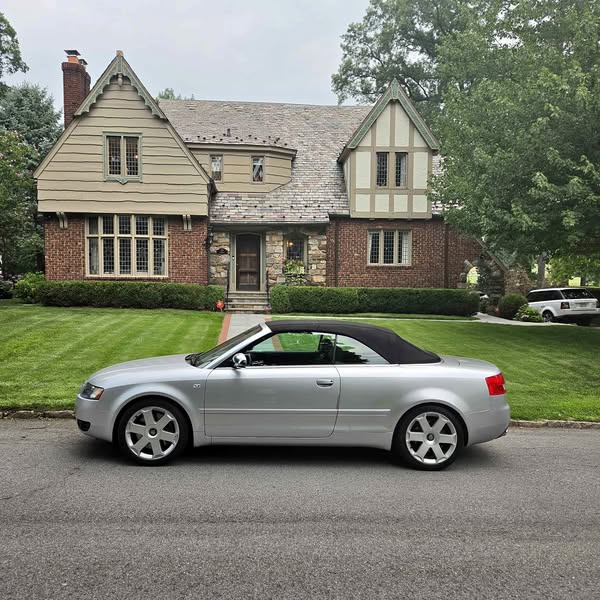 2005 Audi S4 - Quattro Cabriolet 2D
