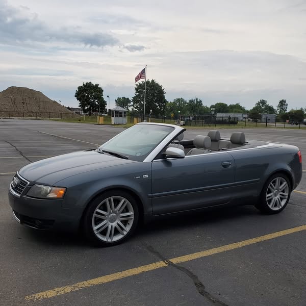 2005 Audi S4 - Quattro Cabriolet 2D