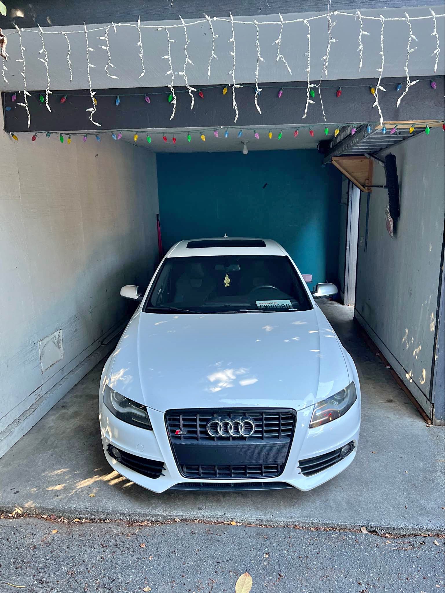 2009 Audi R8 - 4.2 Quattro Coupe 2D