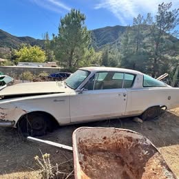 1966 Plymouth barracuda v8