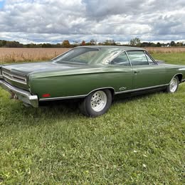 1964 Plymouth Barracuda - Valiant V8