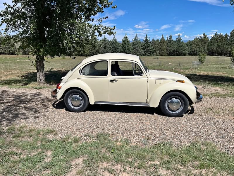 1972 Volkswagen super beetle