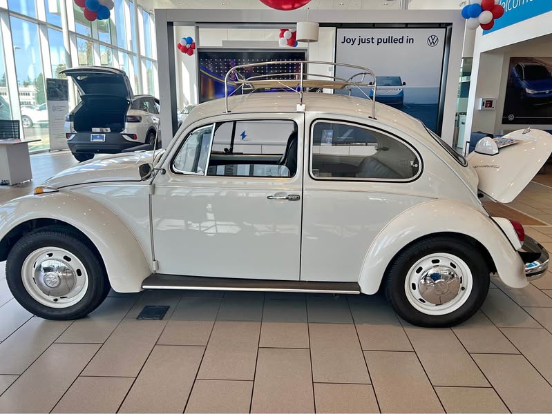 1968 Volkswagen Beetle - Minty