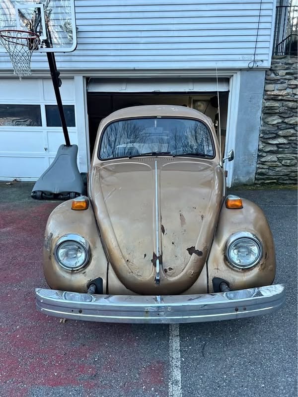 1976 Volkswagen beetle base sedan