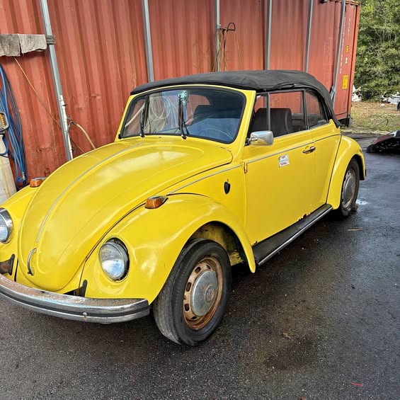 1968 Volkswagen Beetle - 1.8T SE Convertible 2D