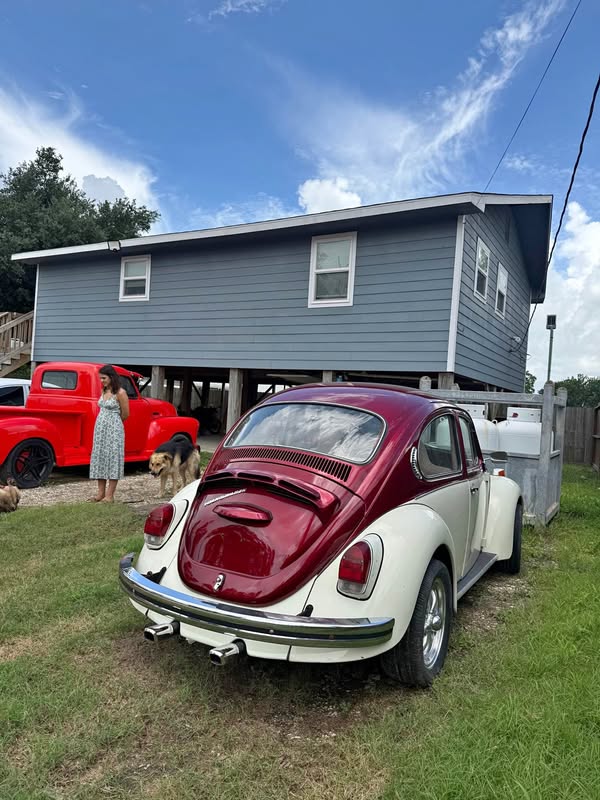 1971 Volkswagen Beetle - 2.5L Hatchback 2D