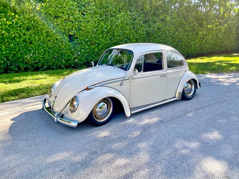 1965 Volkswagen Beetle - Sedan