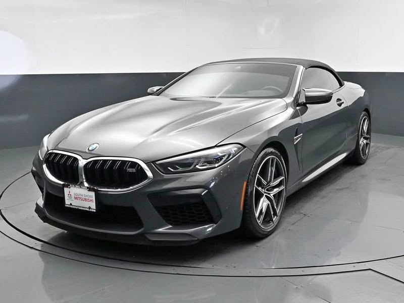 2020 BMW M8 - Base convertible 2D