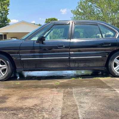 1997 Pontiac Bonneville - SE Sedan 4D