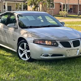 2004 Pontiac Bonneville GXP Sedan 4D