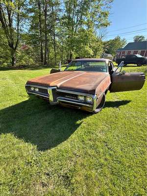 1968 Pontiac Bonneville - 2dr coupe