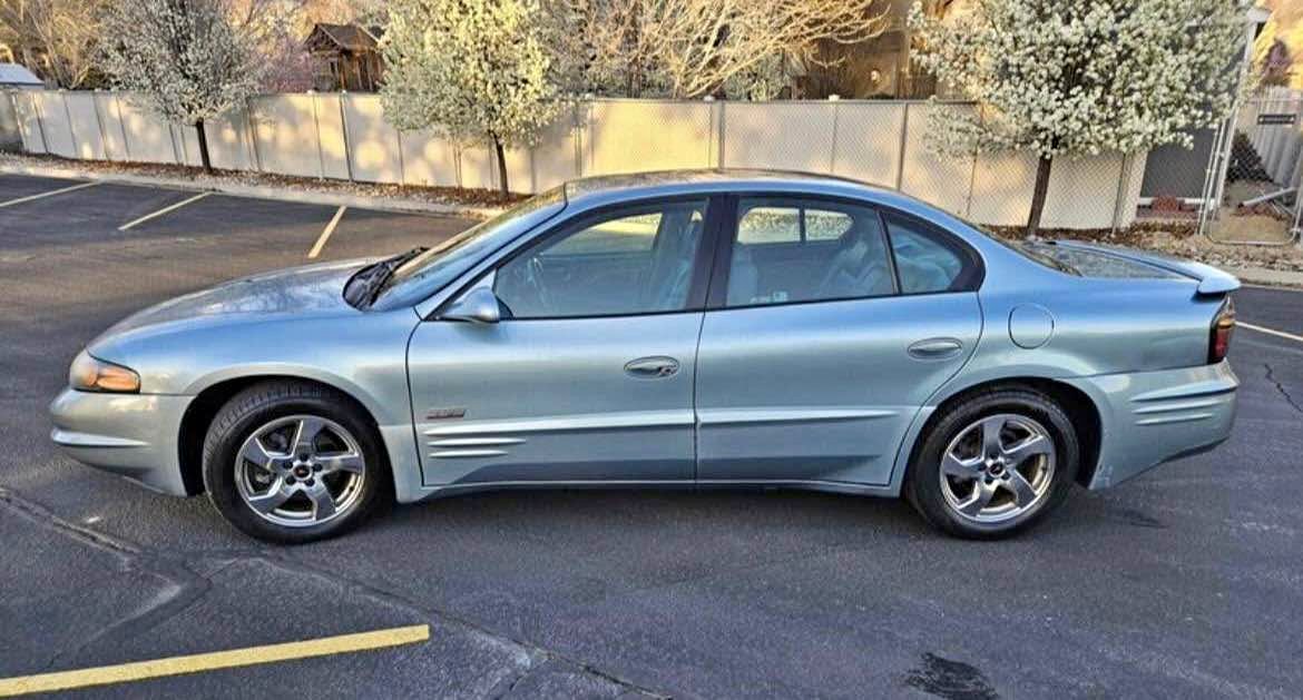 2003 Pontiac Bonneville - SLE Sedan 4D