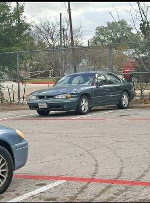 1996 Pontiac Bonneville - SE Sedan 4D
