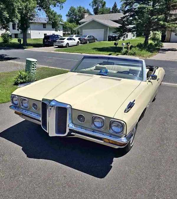 1970 Pontiac Bonneville - CATALINA CONVERTIBLE