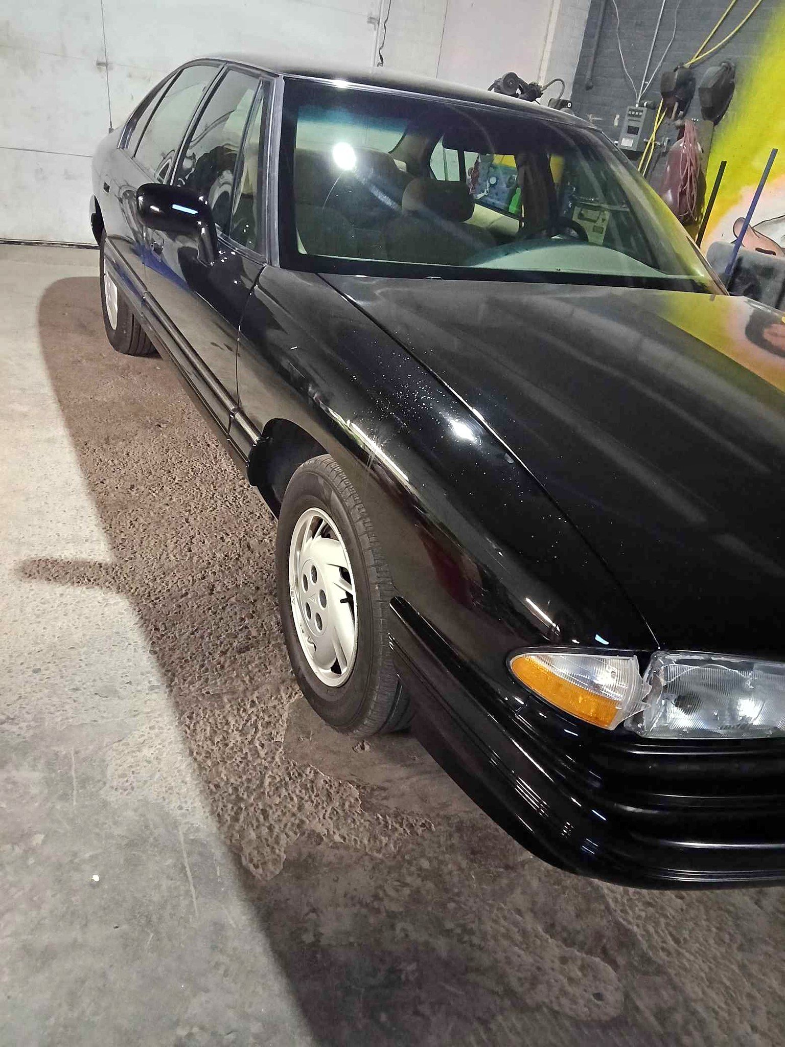 1994 Pontiac Bonneville - SE Sedan 4D