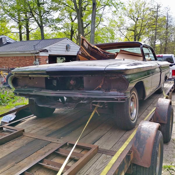 1960 Pontiac Bonneville 2 door sport coupe 425A 4 speed