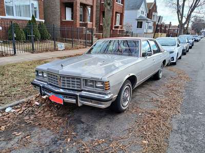 1977 Pontiac Bonneville - SE Sedan 4D