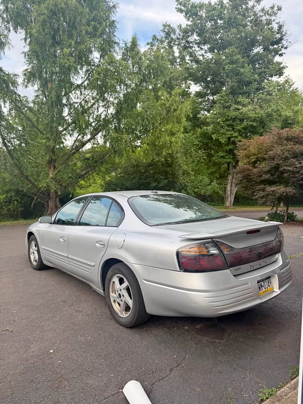 2003 Pontiac Bonneville - SLE Sedan 4D