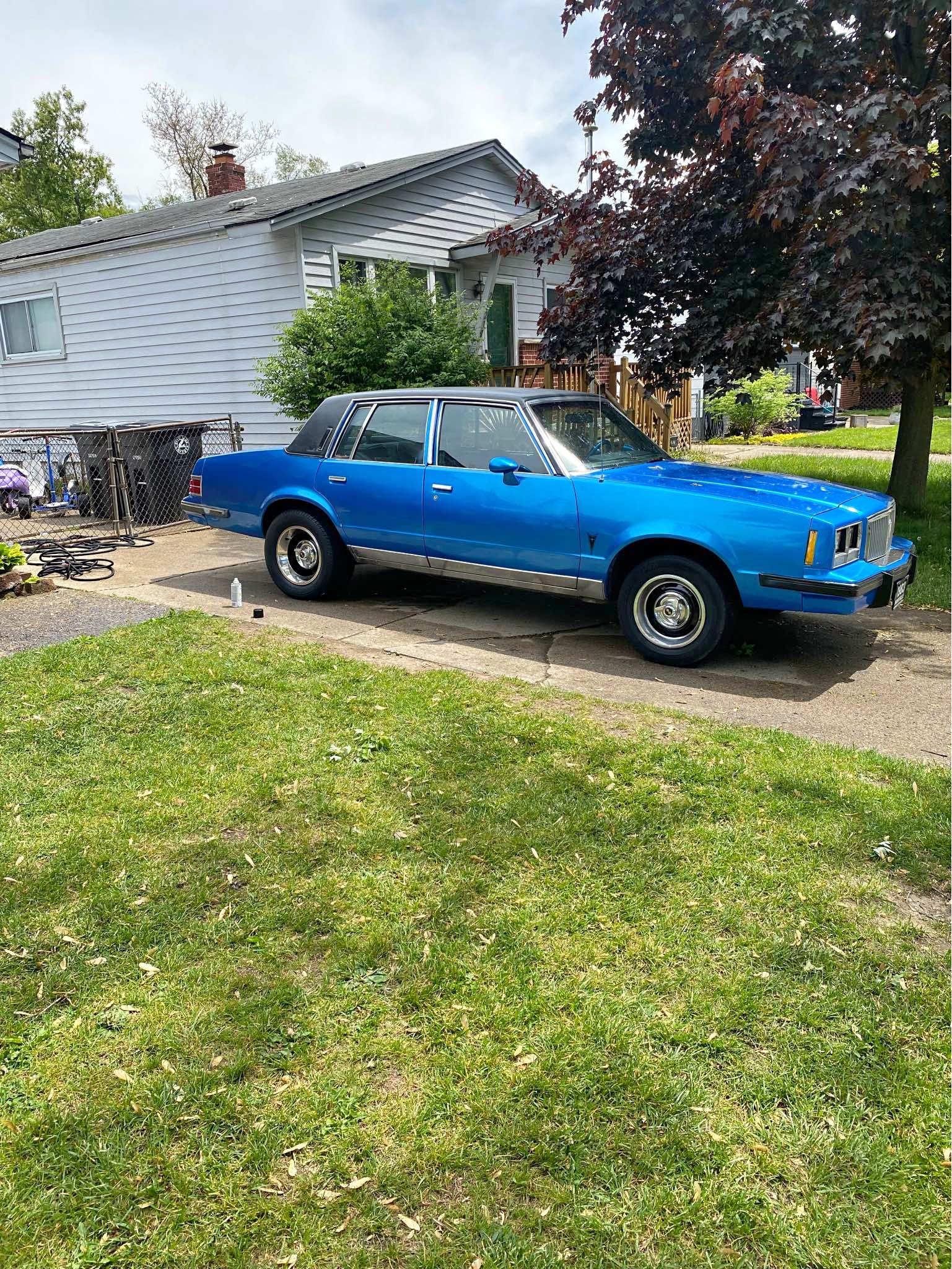 1983 Pontiac Bonneville - GXP Sedan 4D
