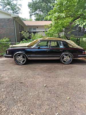 1984 Pontiac Bonneville - SE Sedan 4D
