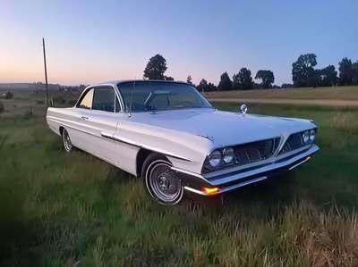 1961 Pontiac Bonneville 389 V8, A/C, 8-Lug Wheels, New Tires