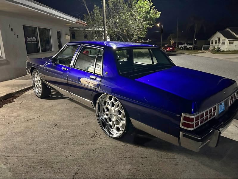 1981 Pontiac Bonneville - SE Sedan 4D