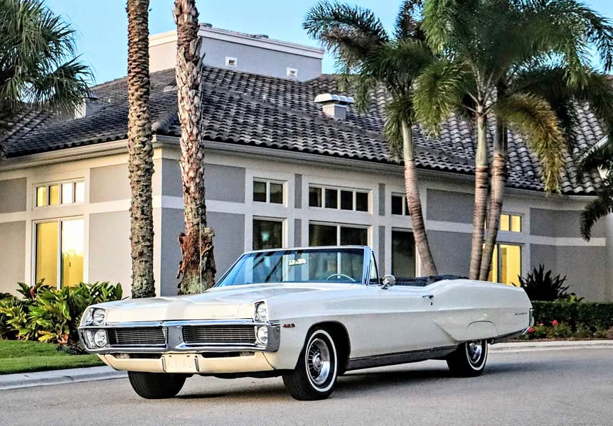 1967 Pontiac Bonneville - 428 HO Convertible