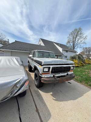 1979 Ford Bronco - Custom