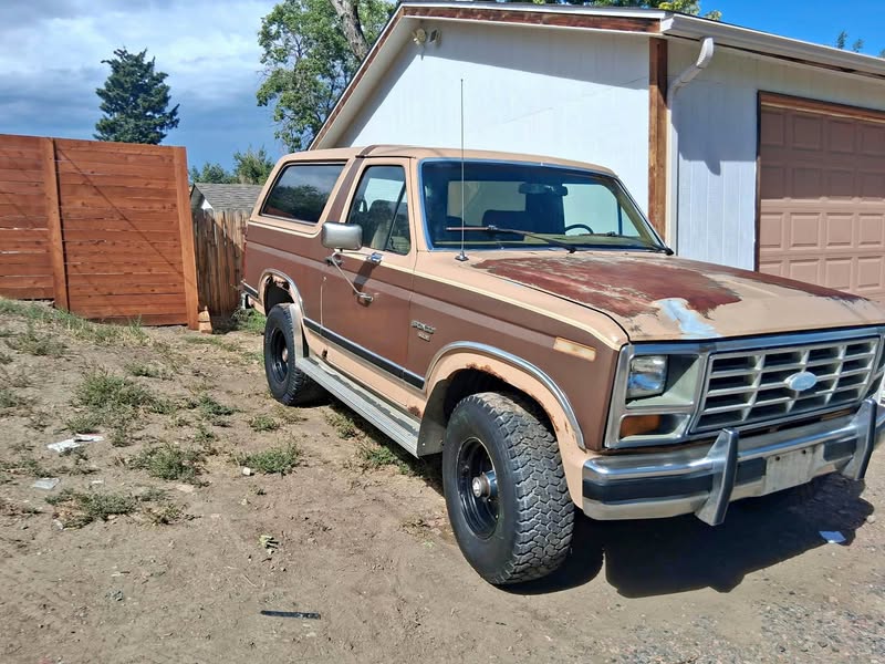 1984 Ford Bronco - XLT
