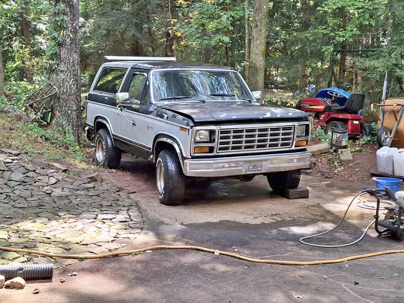 1981 Ford Bronco - Sport Utility 2D