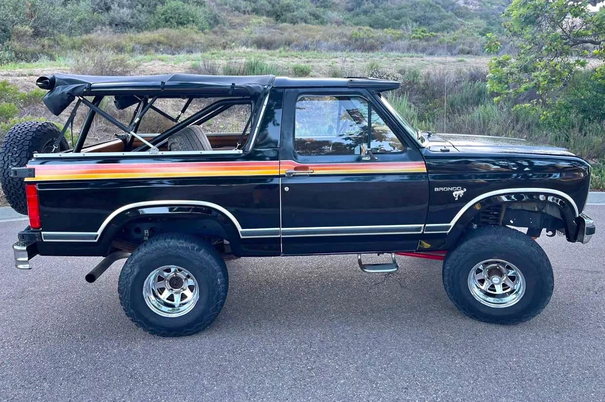 1980 Ford Bronco - XLT