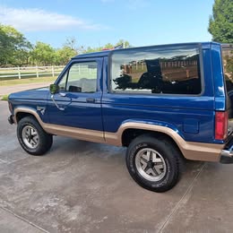 1986 Ford Bronco 2