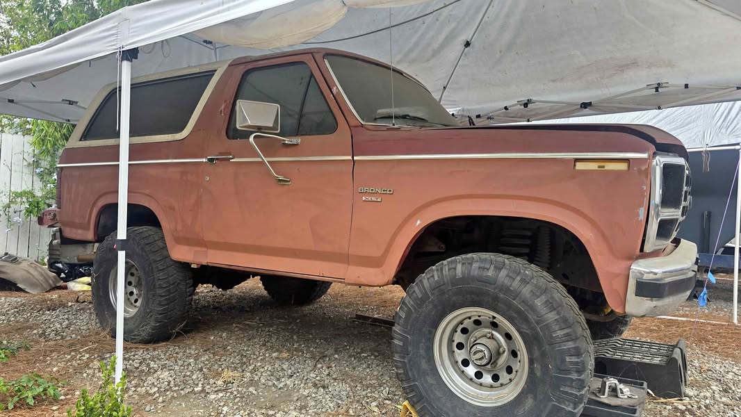 1983 Ford Bronco - Sport Utility 4D