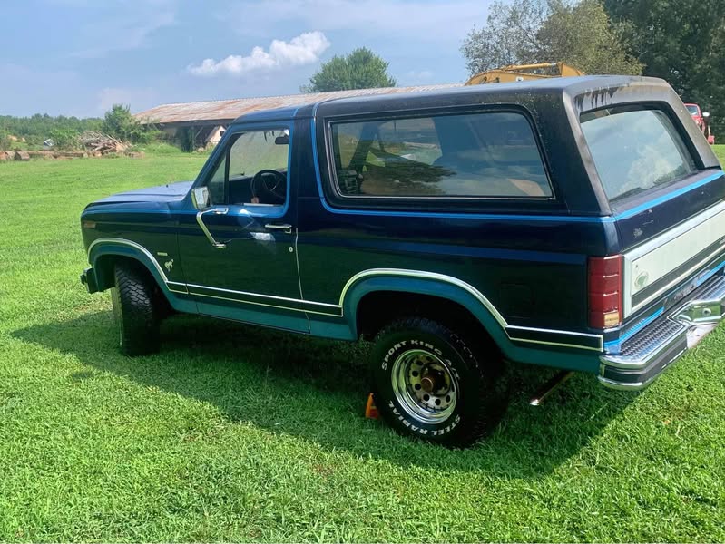 1985 Ford Bronco Sport - Xlt