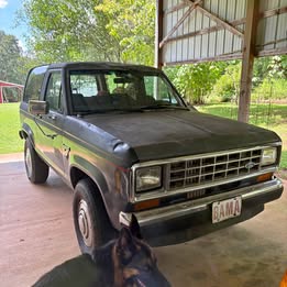 1986 Ford Bronco 2 V6\/automatic transmission, 4x4 Call or text the owner Joe \u0040 [hidden information]