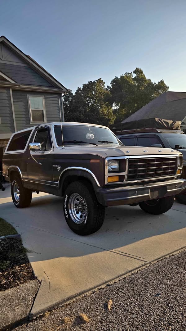 1981 Ford Bronco - Sport Utility 2D