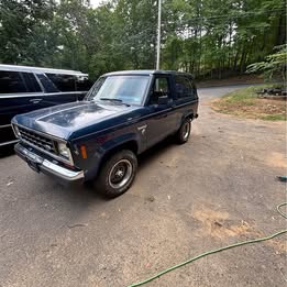 Low mile 1985 ford bronco 2