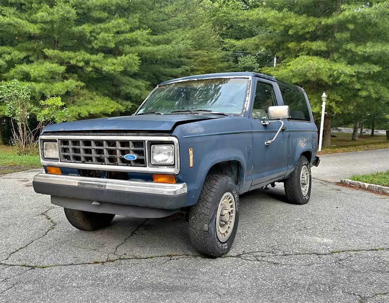 1985 Ford Bronco - 2