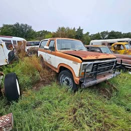 1982 Ford Bronco - Sport Utility 2D