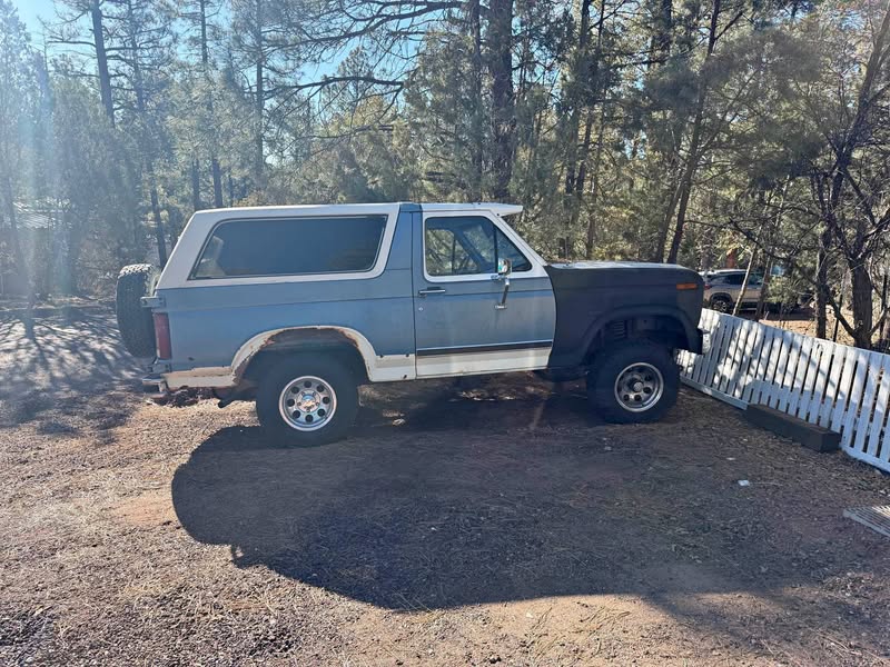 1982 Ford Bronco - XLT LARIAT