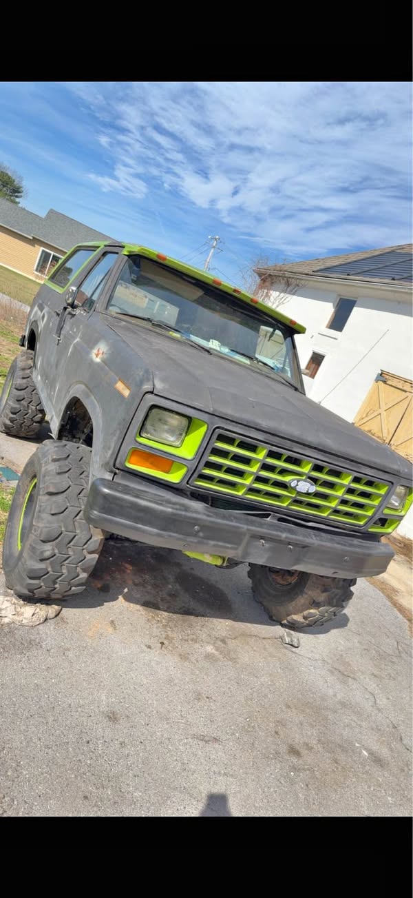 1982 Ford Bronco - Badlands Sport Utility 2D