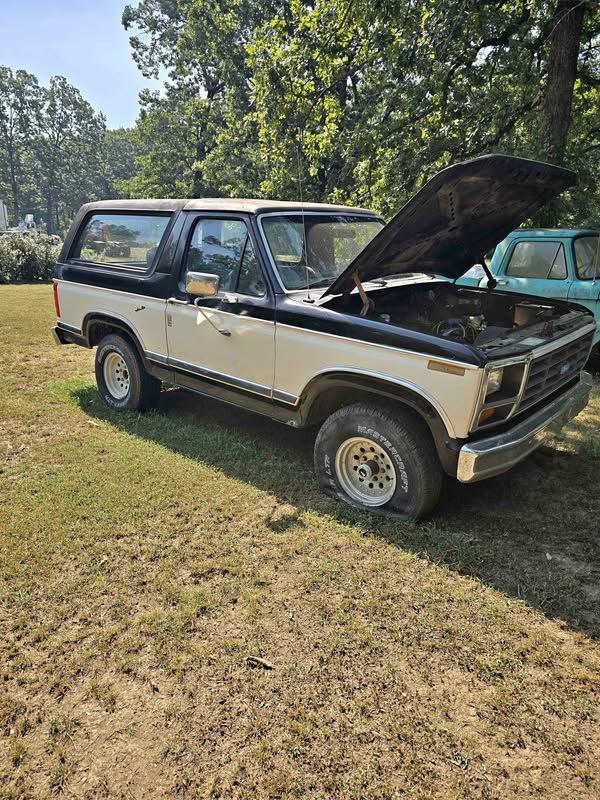 1984 Ford Bronco - Badlands Sport Utility 2D