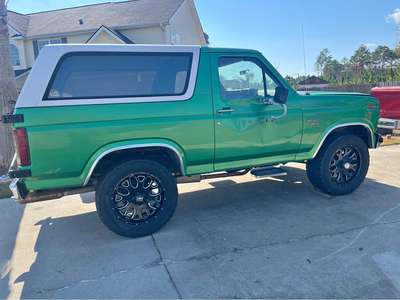 1982 Ford Bronco - Sport Utility 2D