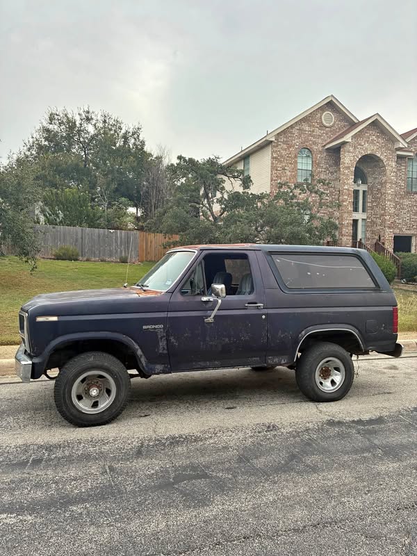 1985 Ford Bronco - Xl