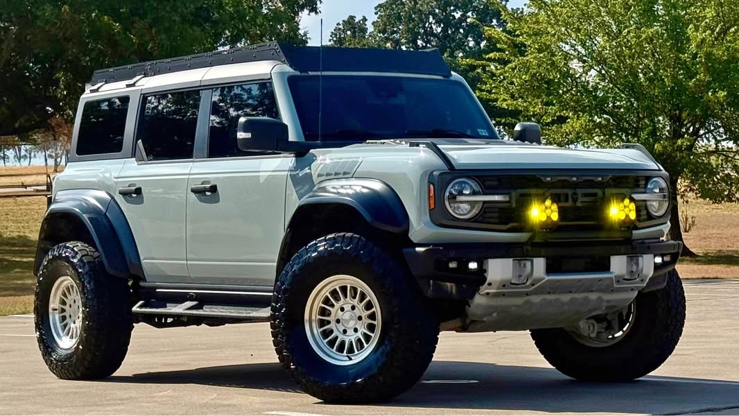 2023 Ford Bronco - Raptor Sport Utility 4D