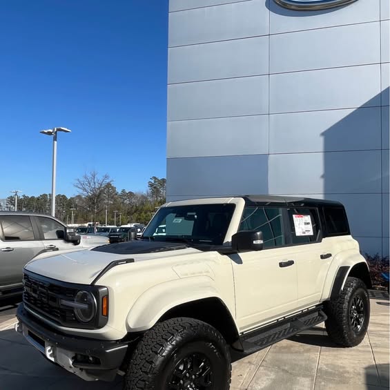 2025 Ford bronco raptor