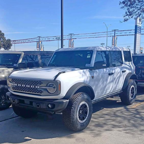 2025 Ford Bronco - From sport to raptor