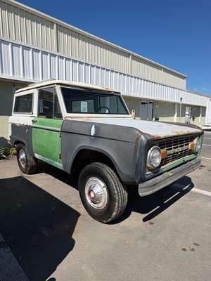 1976 Ford Bronco v8