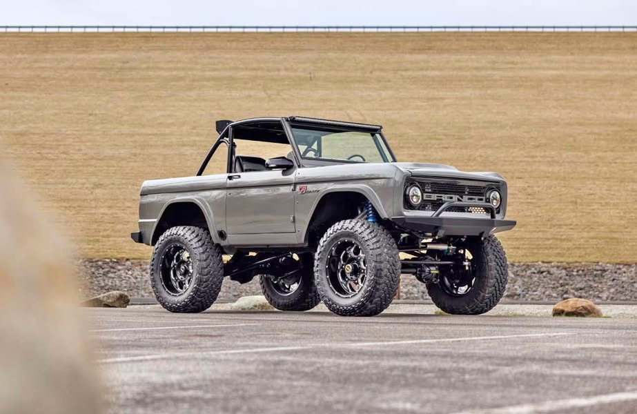 1970 Ford Bronco - Custom